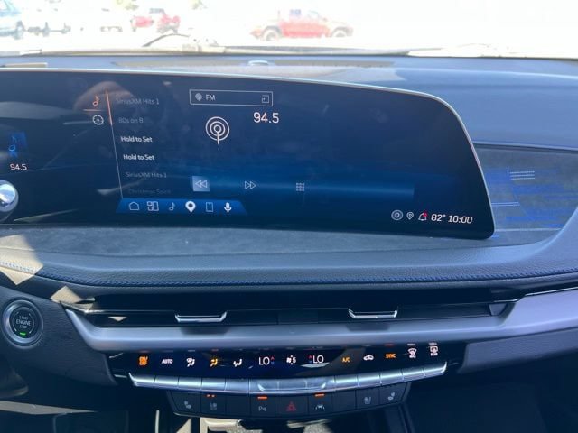 Used 2025 Cadillac XT4 Sport FWD image 11