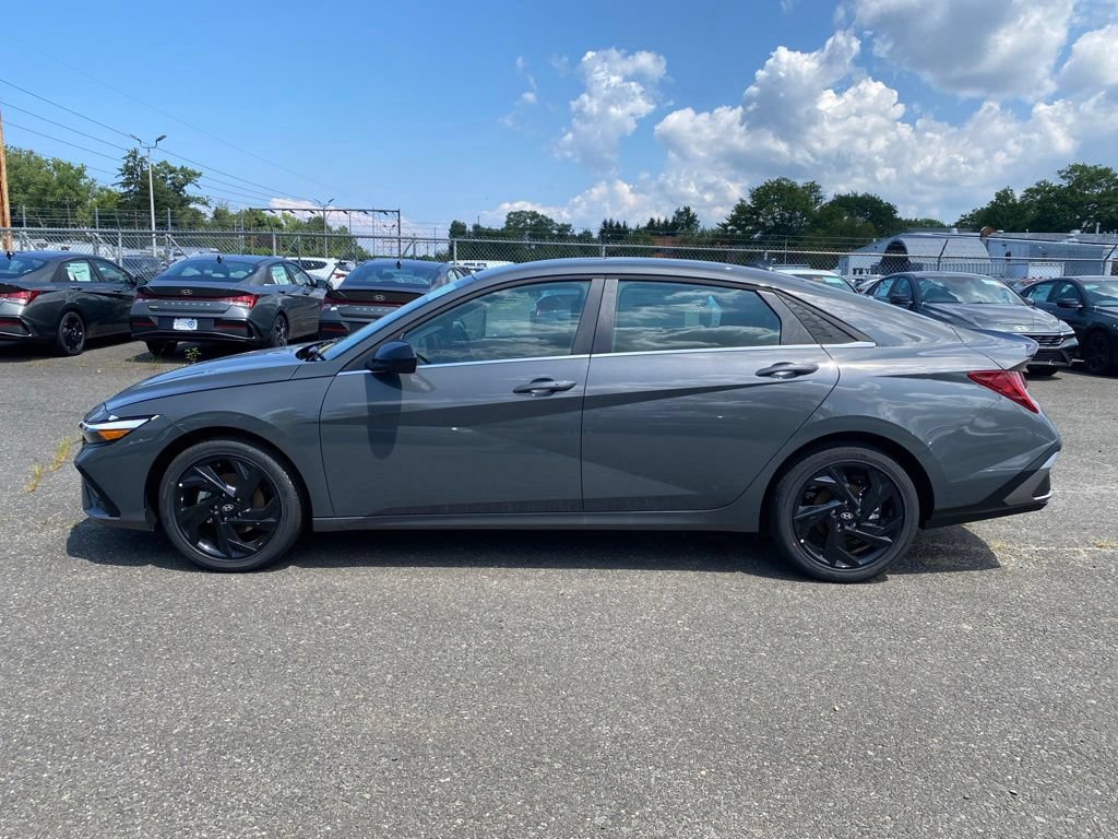 New 2026 Hyundai Elantra SEL Sport Premium FWD image 7