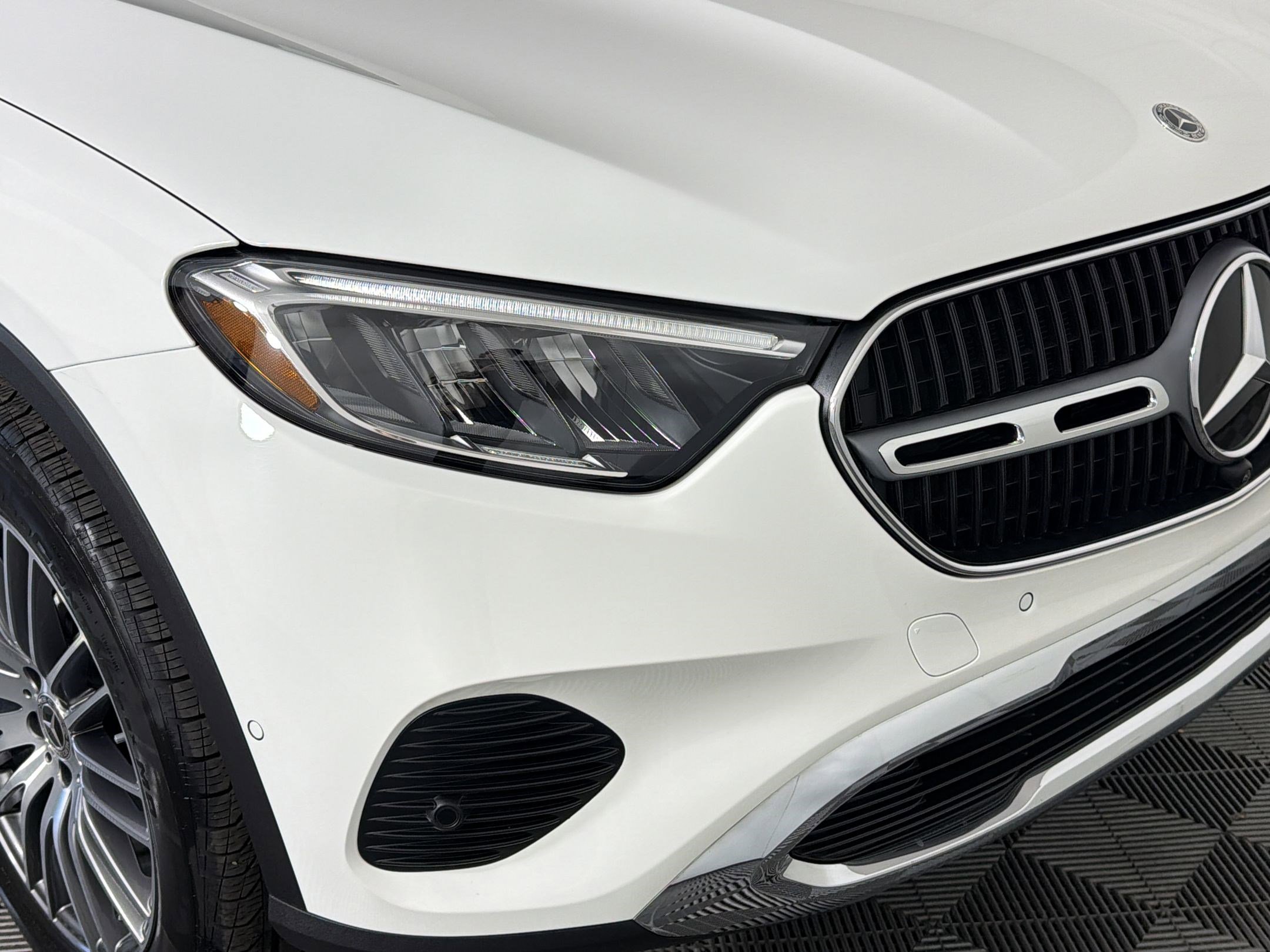 Used 2026 Mercedes-Benz GLC 300 4MATIC image 11