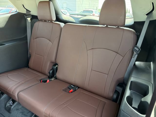 Used 2020 Buick Enclave Avenir w/ Avenir Technology Package AWD/4WD image 23