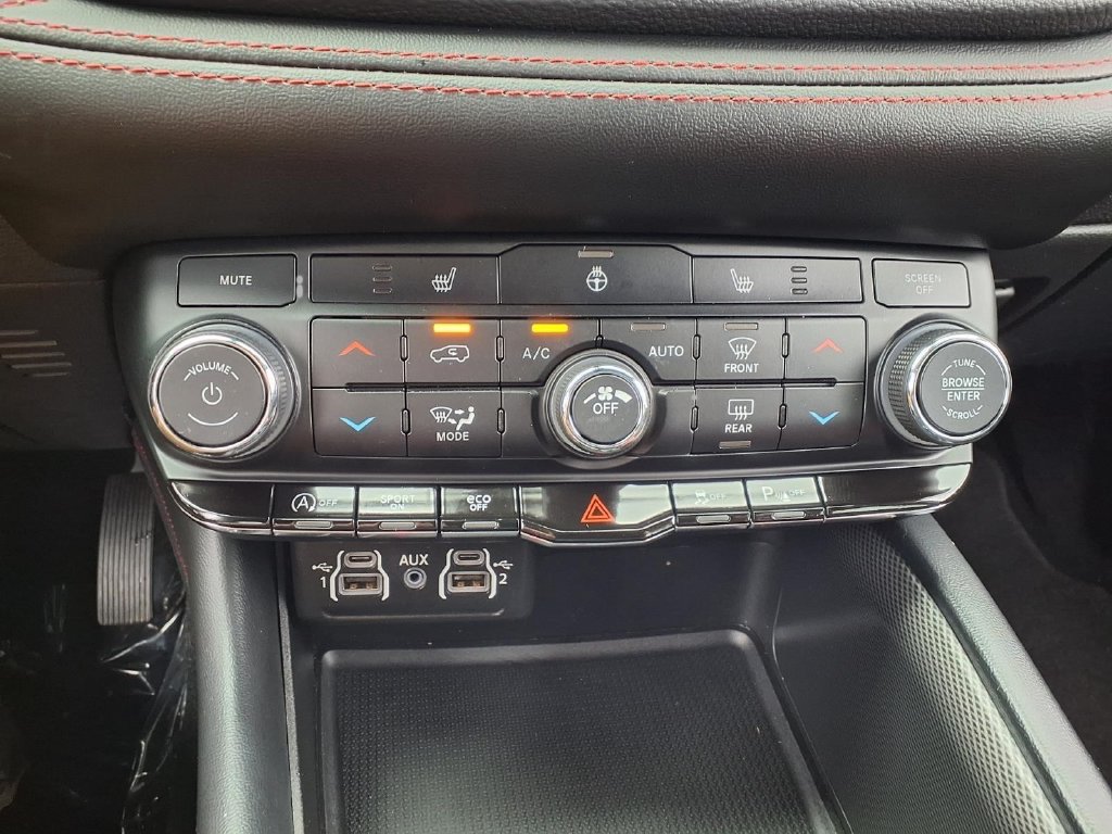 Used 2025 Dodge Durango GT AWD/4WD image 10