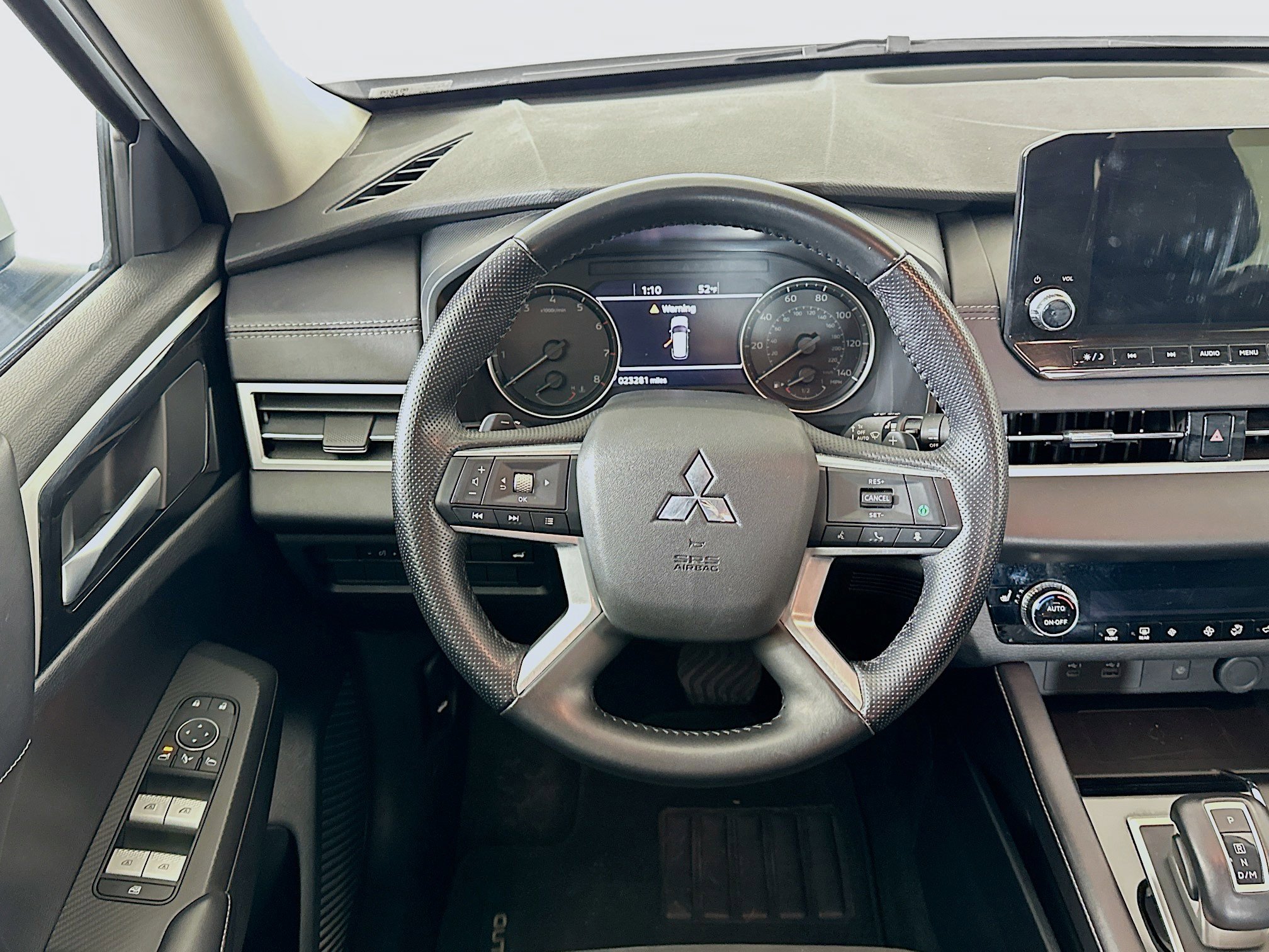 Used 2024 Mitsubishi Outlander SE image 18