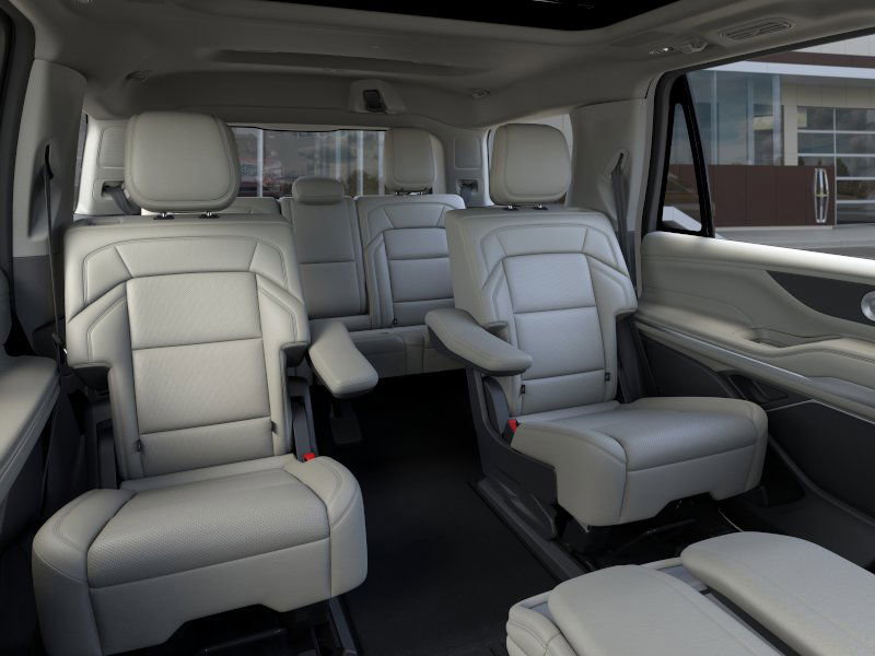 New 2025 Lincoln Navigator Reserve image 11