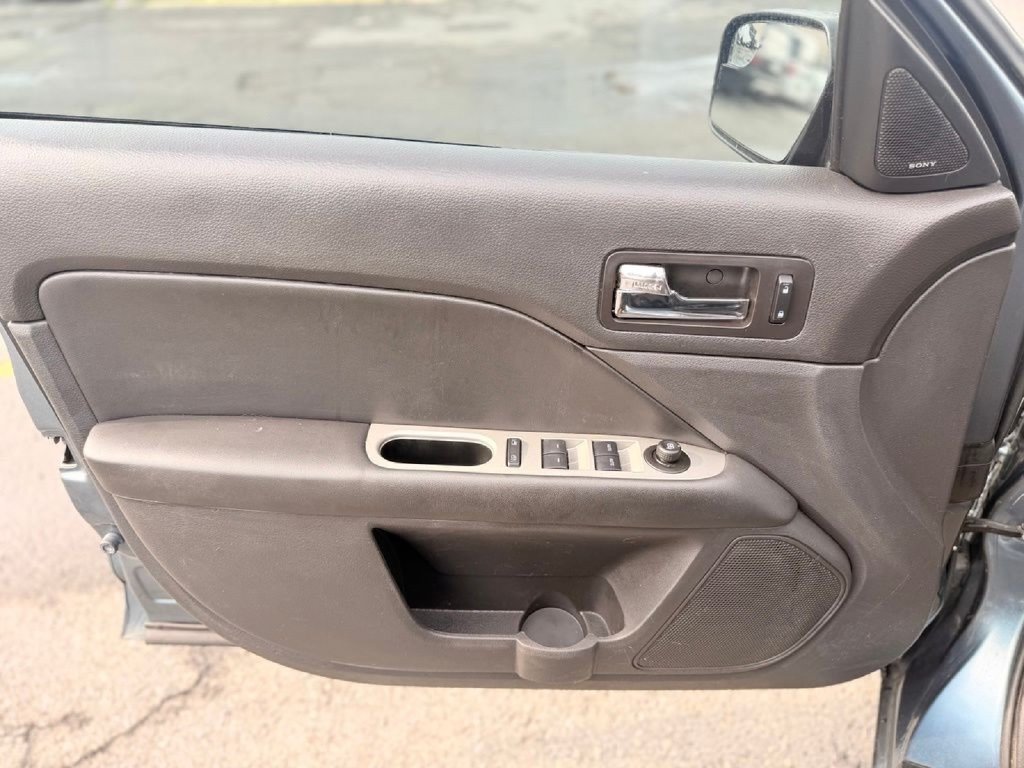 Used 2011 Ford Fusion SEL w/ 301A Rapid Spec Order Code FWD image 9