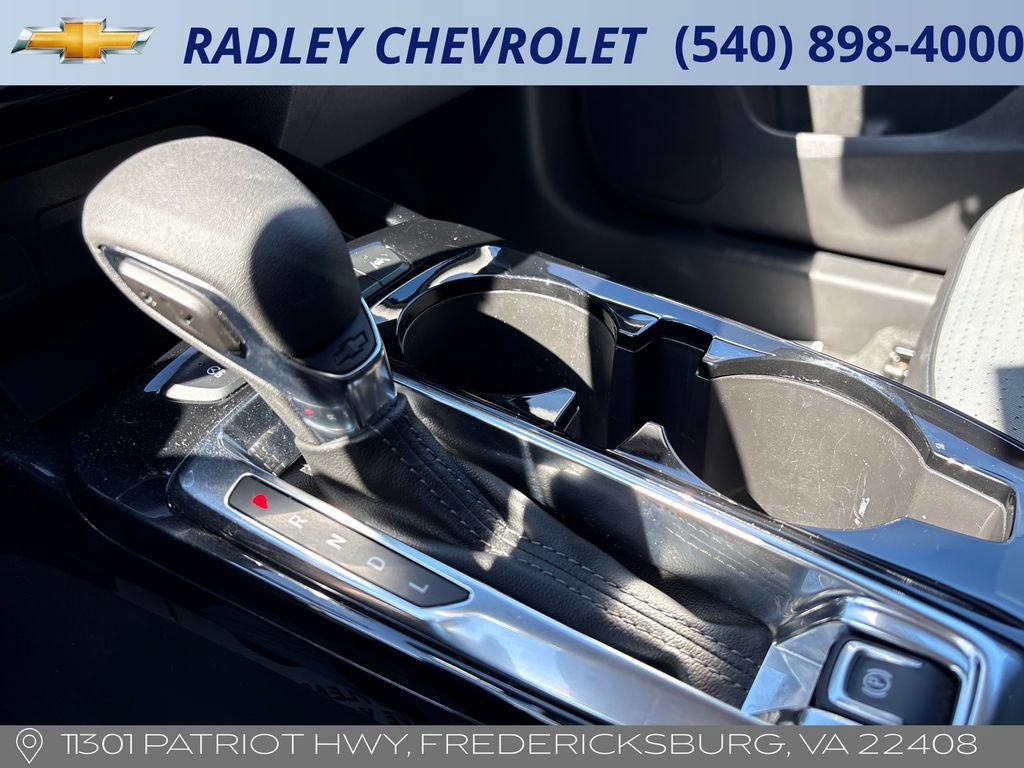 Certified 2025 Chevrolet Trax LT w/ LT Convenience Package FWD image 11