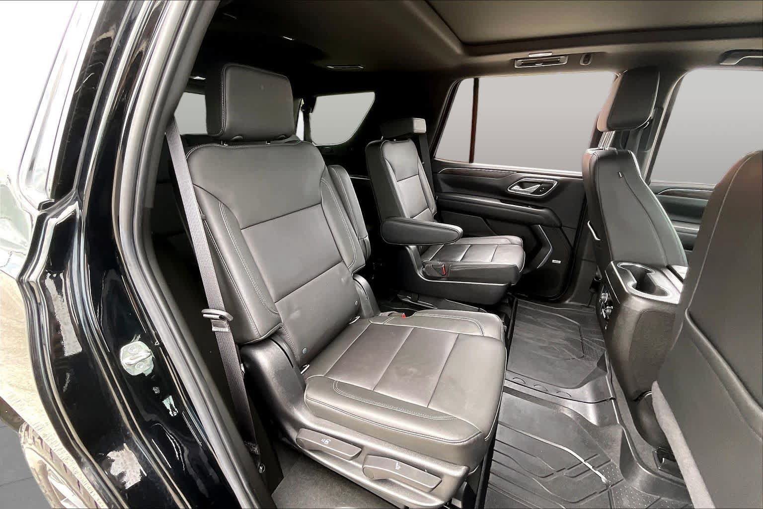 Used 2022 Chevrolet Tahoe Z71 w/ Z71 Off-Road Package AWD/4WD image 20