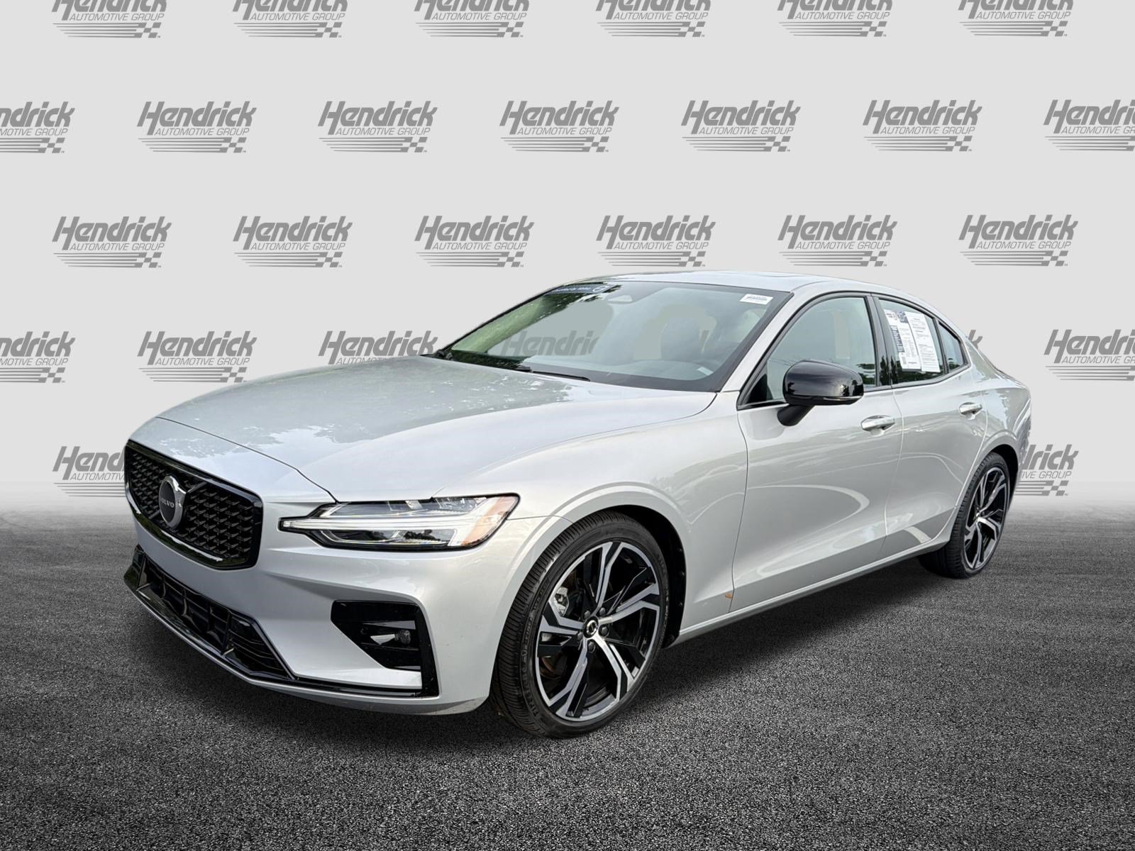 Certified 2024 Volvo S60 B5 Core AWD/4WD image 5