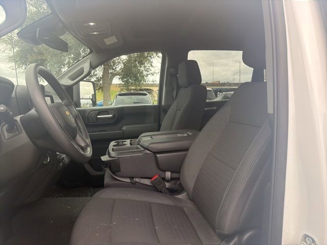 Used 2025 Chevrolet Silverado 2500 Custom w/ Custom Convenience Package image 11