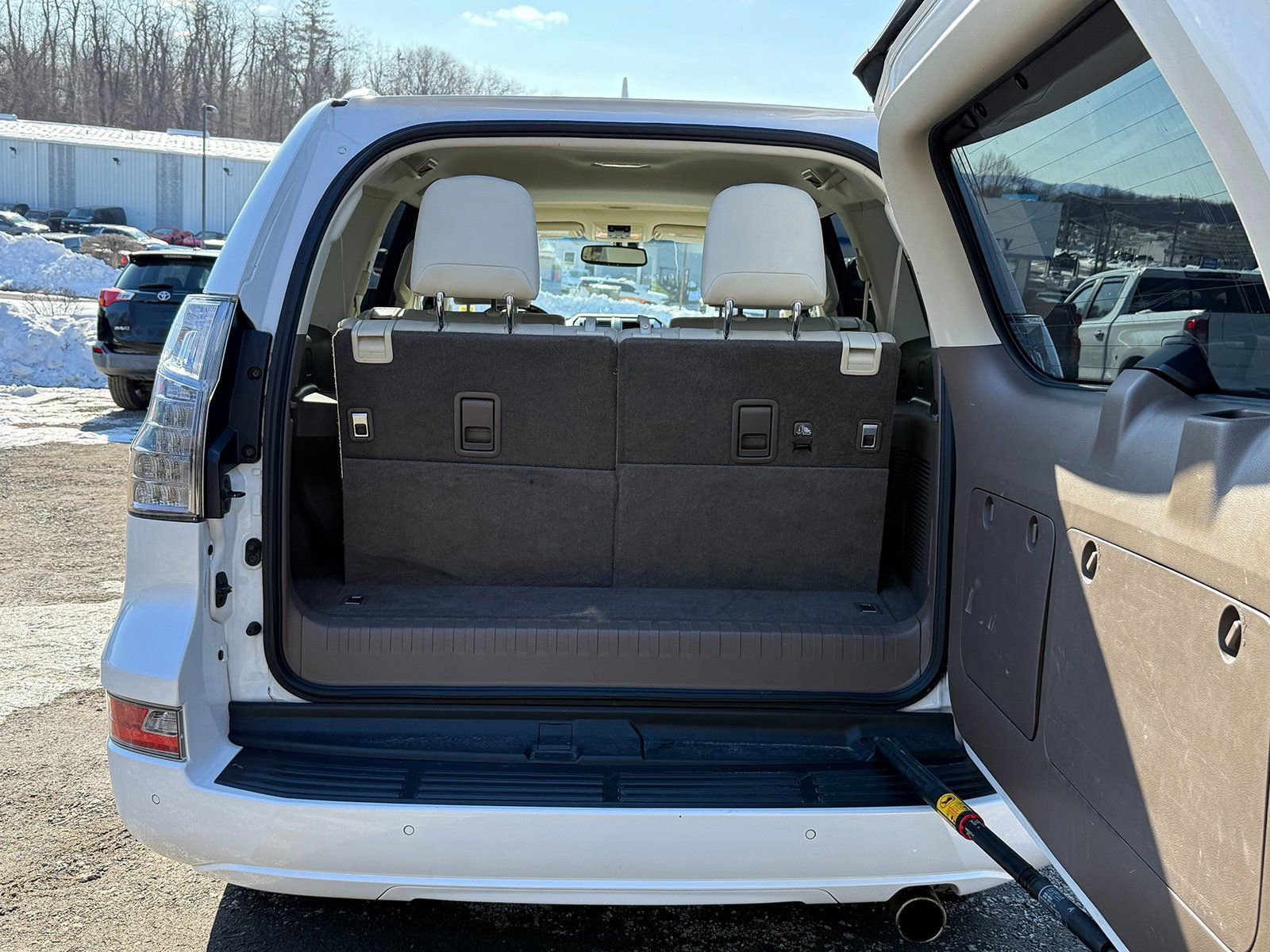 Used 2017 Lexus GX 460 image 11