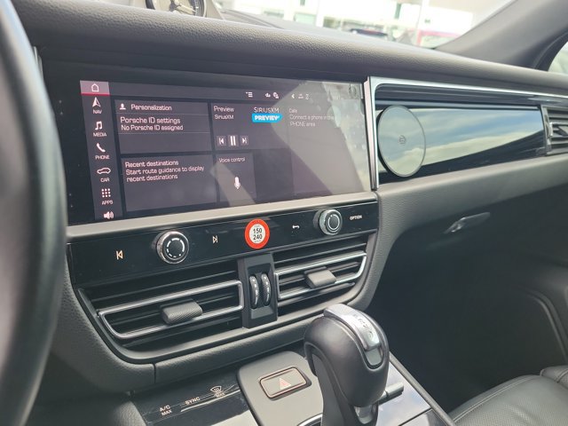 Certified 2023 Porsche Macan S AWD/4WD image 33