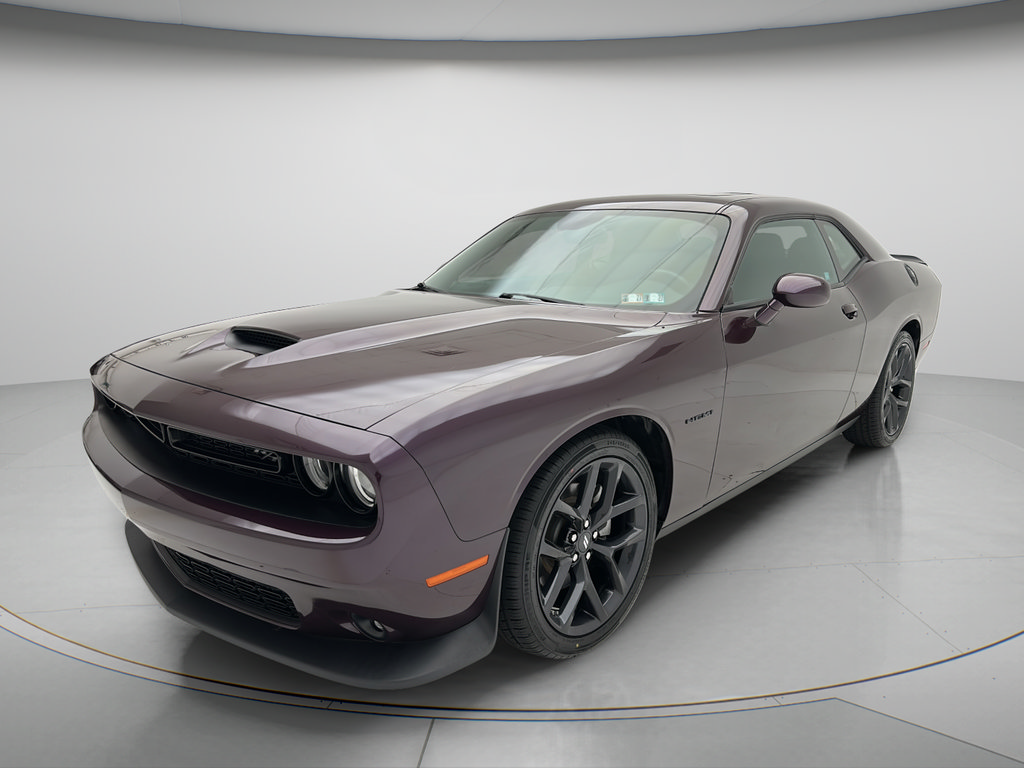 Used 2022 Dodge Challenger R/T w/ Blacktop Package RWD image 3