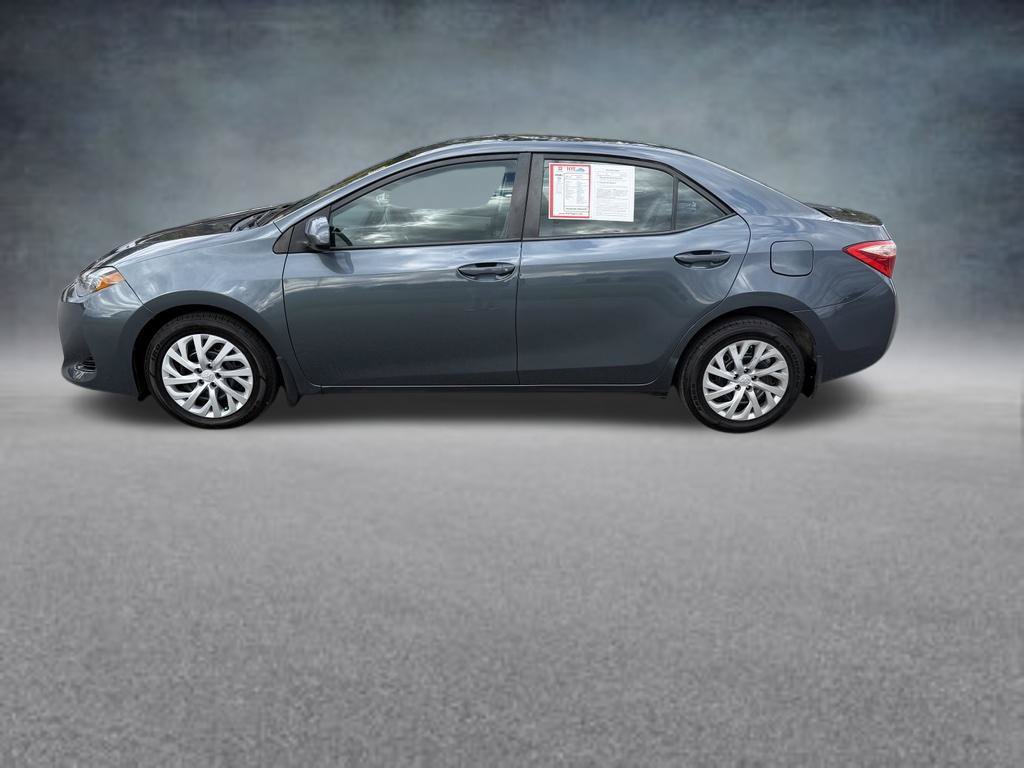 Used 2018 Toyota Corolla LE FWD image 2