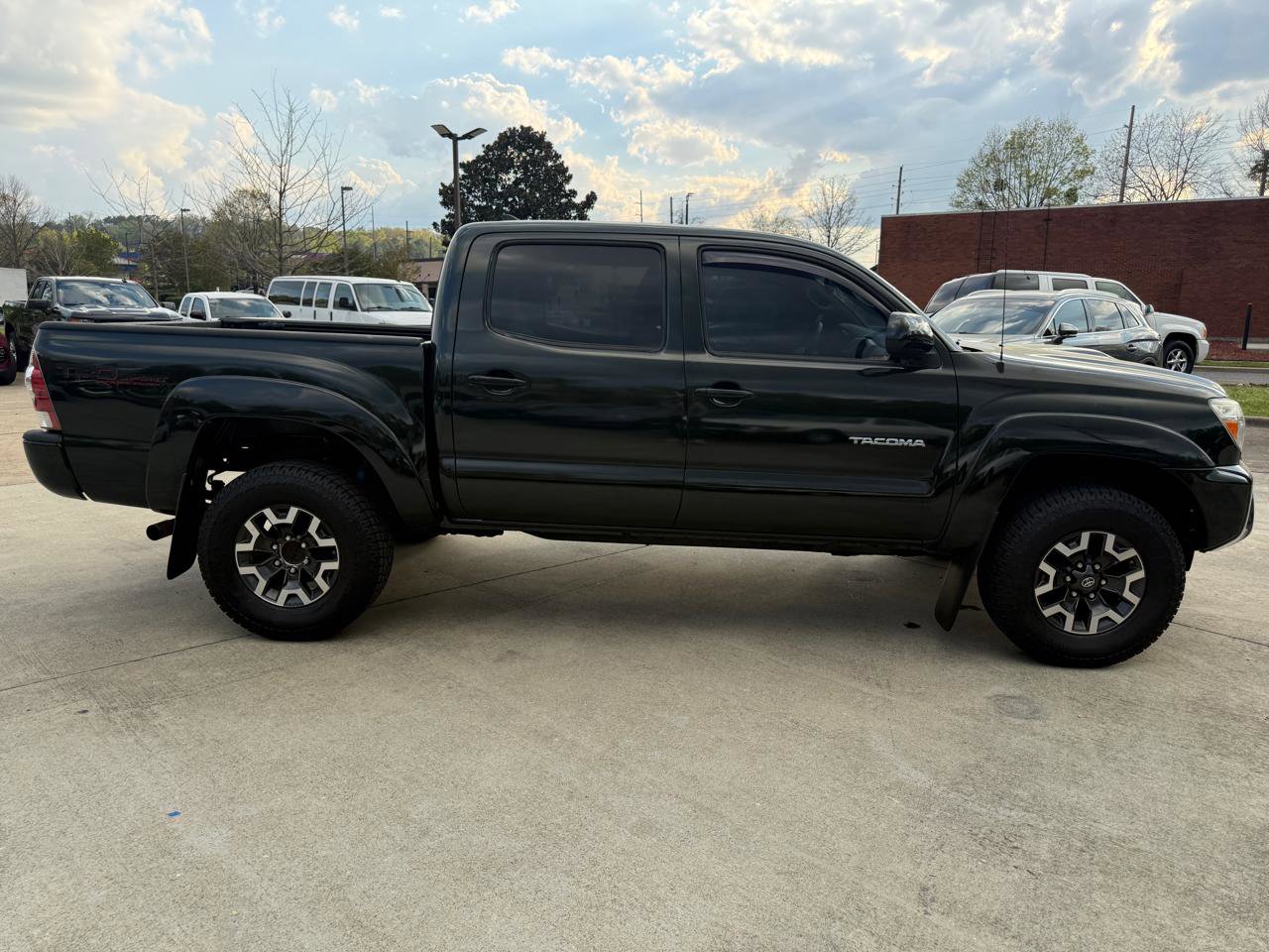 Used 2014 Toyota Tacoma PreRunner w/ TRD Sport Package image 6