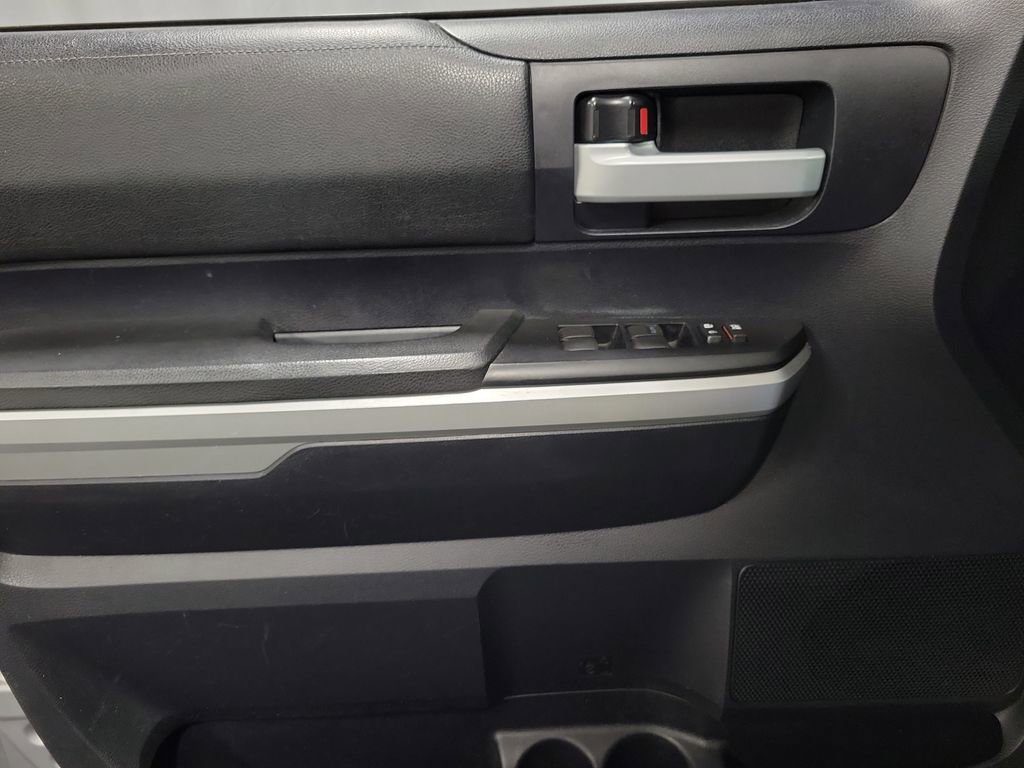 Used 2015 Toyota Tundra SR5 image 21