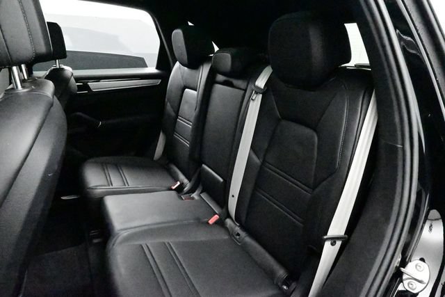 Certified 2022 Porsche Cayenne Platinum Edition AWD/4WD image 12