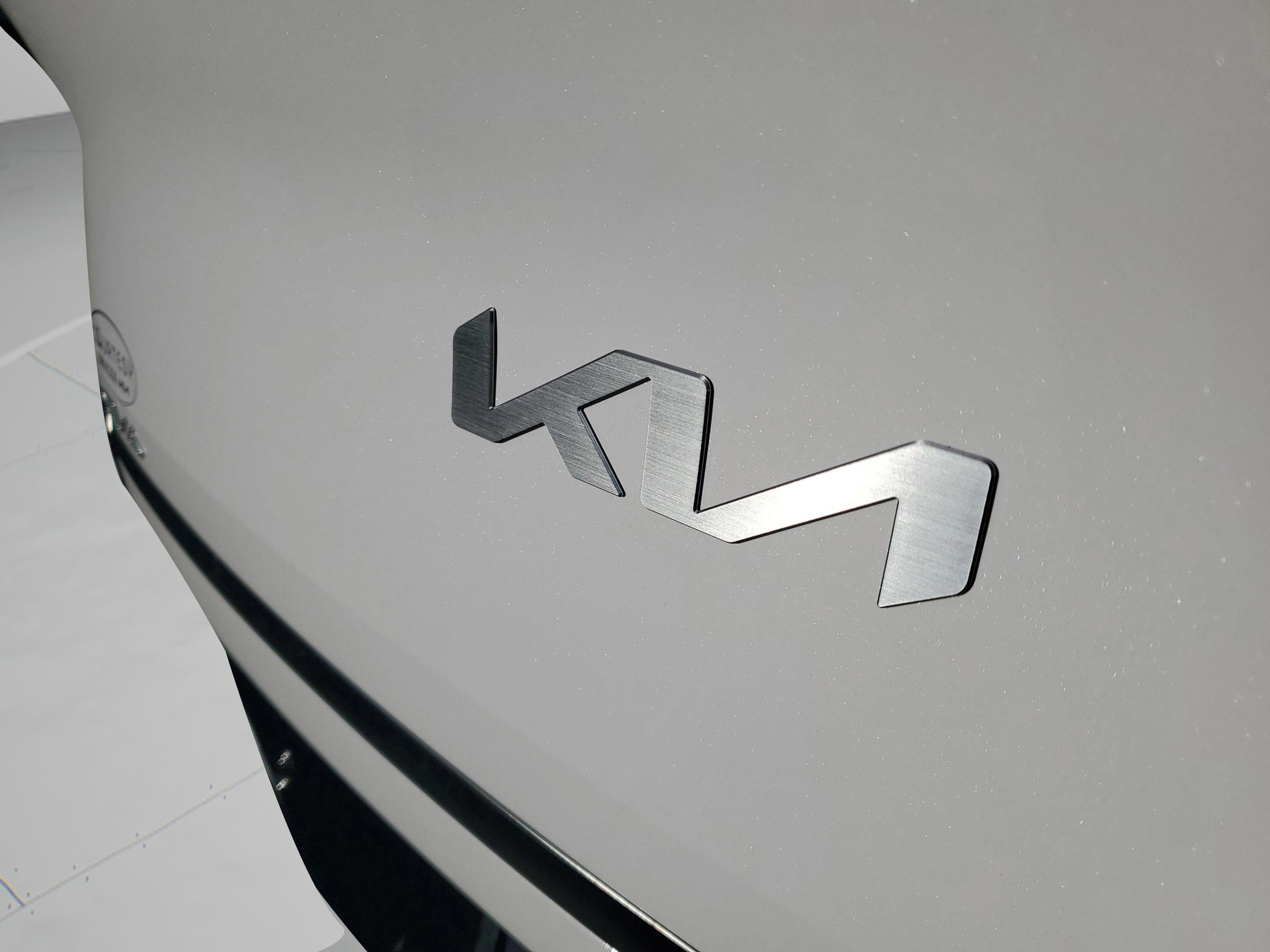 New 2025 Kia EV6 Wind image 31