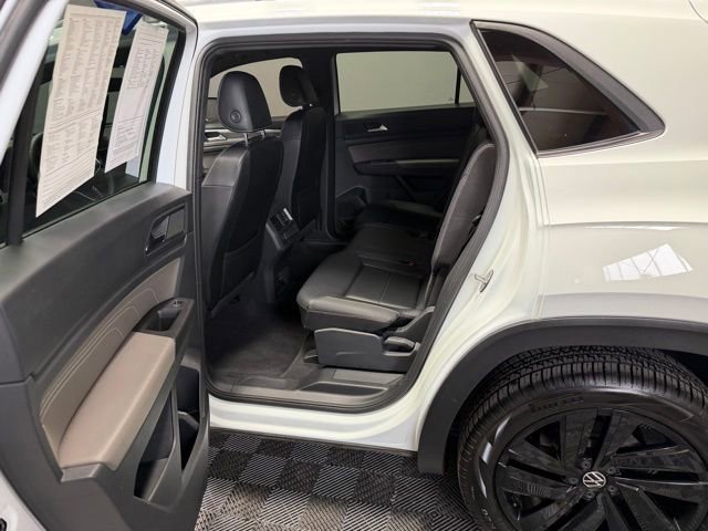 Used 2022 Volkswagen Atlas Cross Sport SE image 17