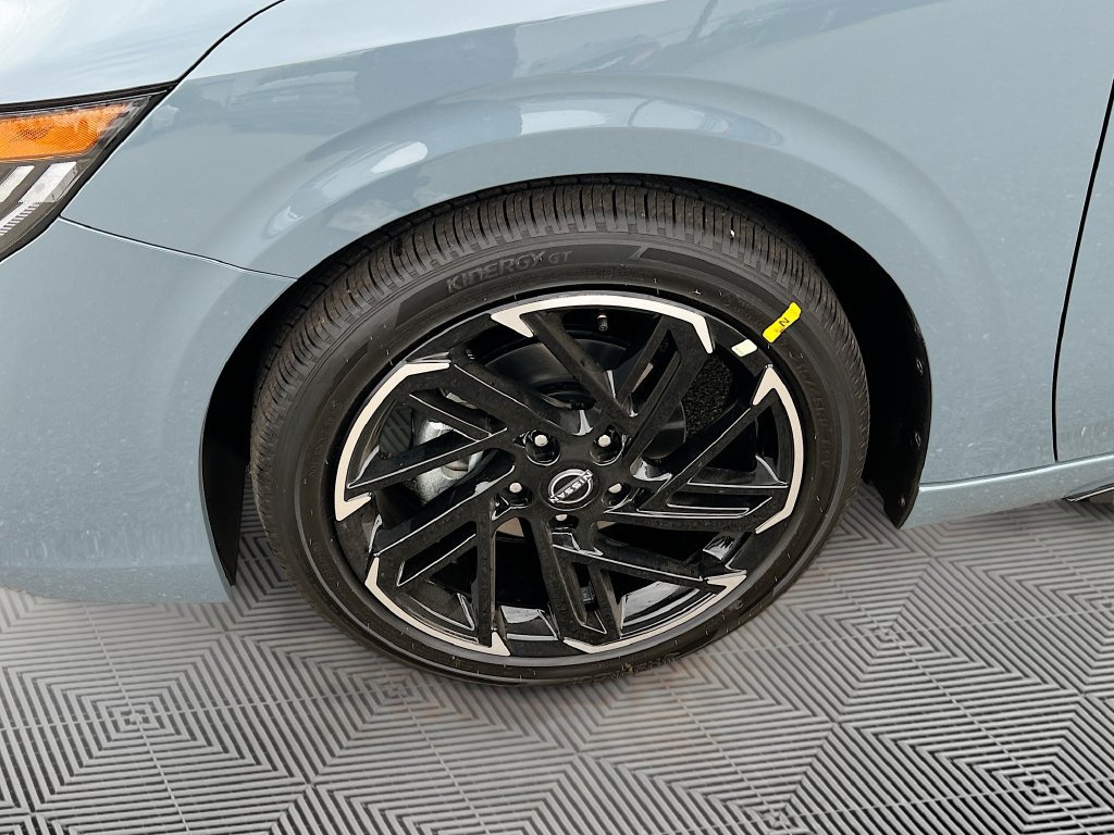 New 2026 Nissan Sentra SR w/ SR Premium Package FWD image 30
