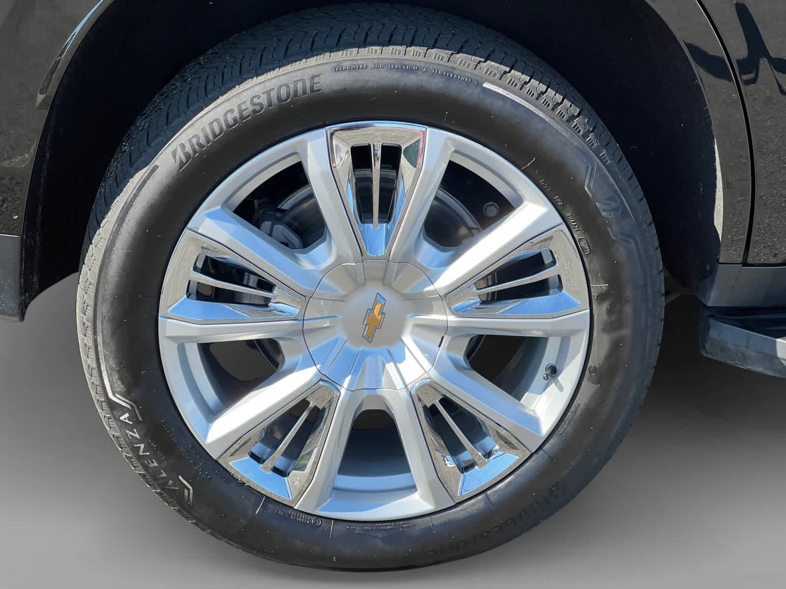 Used 2024 Chevrolet Tahoe High Country AWD/4WD image 19