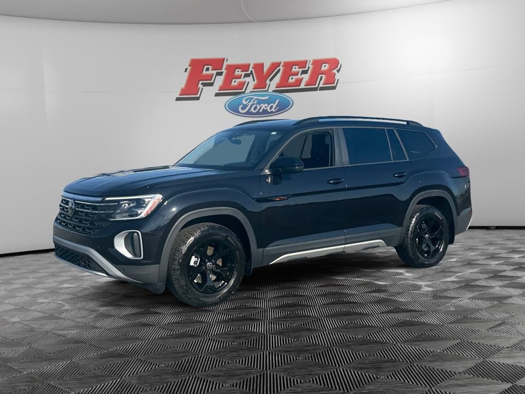 Used 2024 Volkswagen Atlas Peak Edition SEL image 1