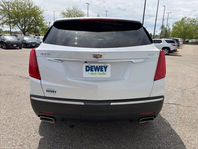 Used 2018 Cadillac XT5 Luxury w/ Driver Awareness Package AWD/4WD image 4