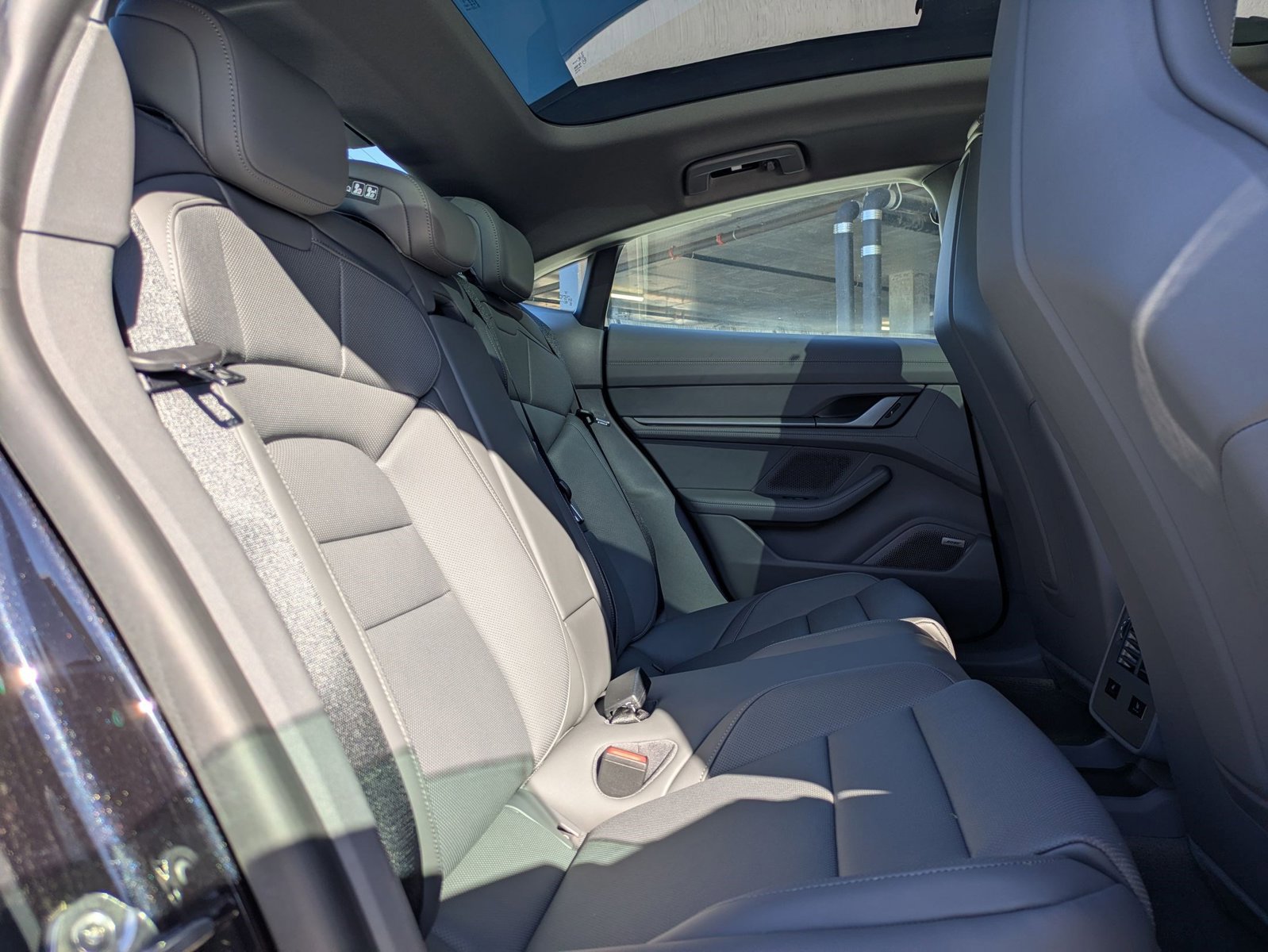 New 2025 Porsche Taycan image 25