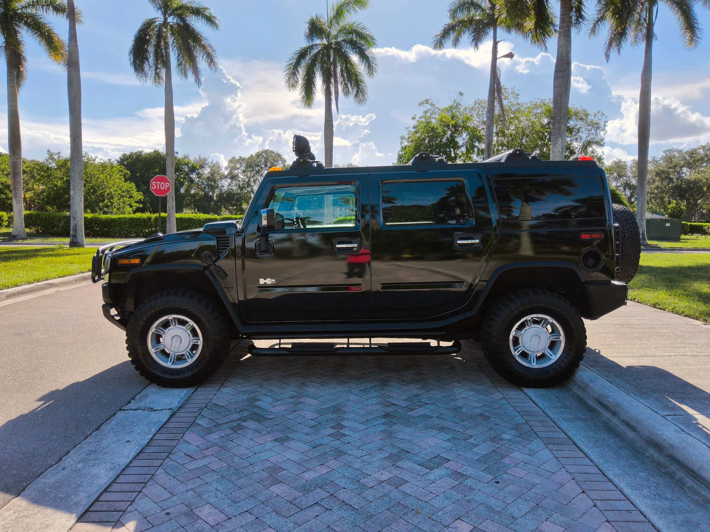 Used 2003 HUMMER H2 w/ Preferred Equipment Group AWD/4WD image 4