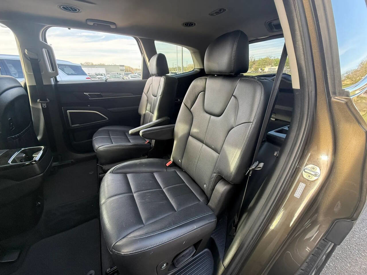 Used 2020 Kia Telluride EX w/ EX Premium Package FWD image 14