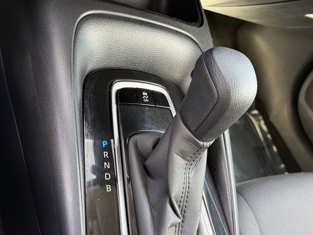 Used 2022 Toyota Corolla LE image 24