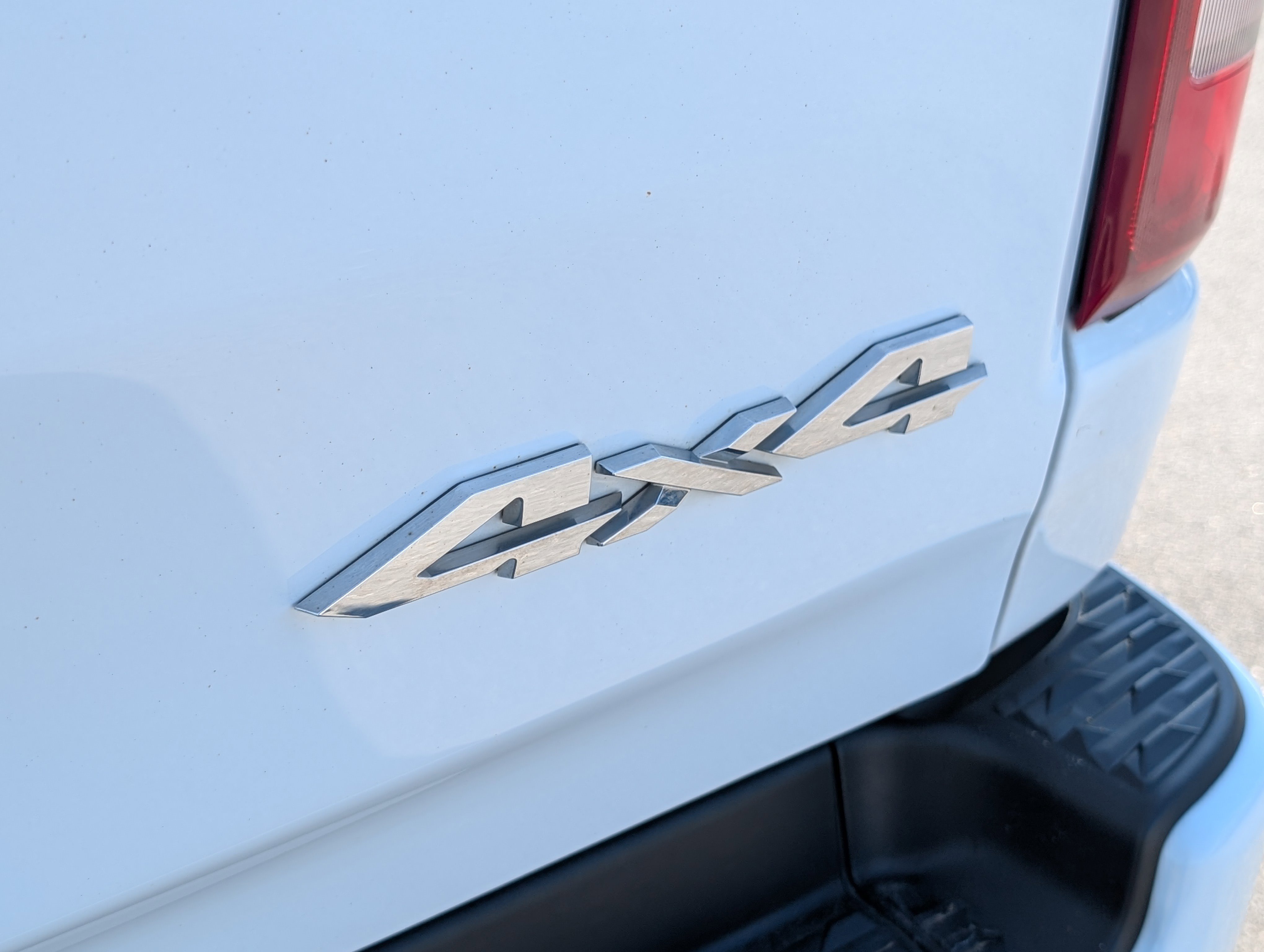 Used 2022 RAM 1500 Laramie w/ Sport Appearance Package image 12