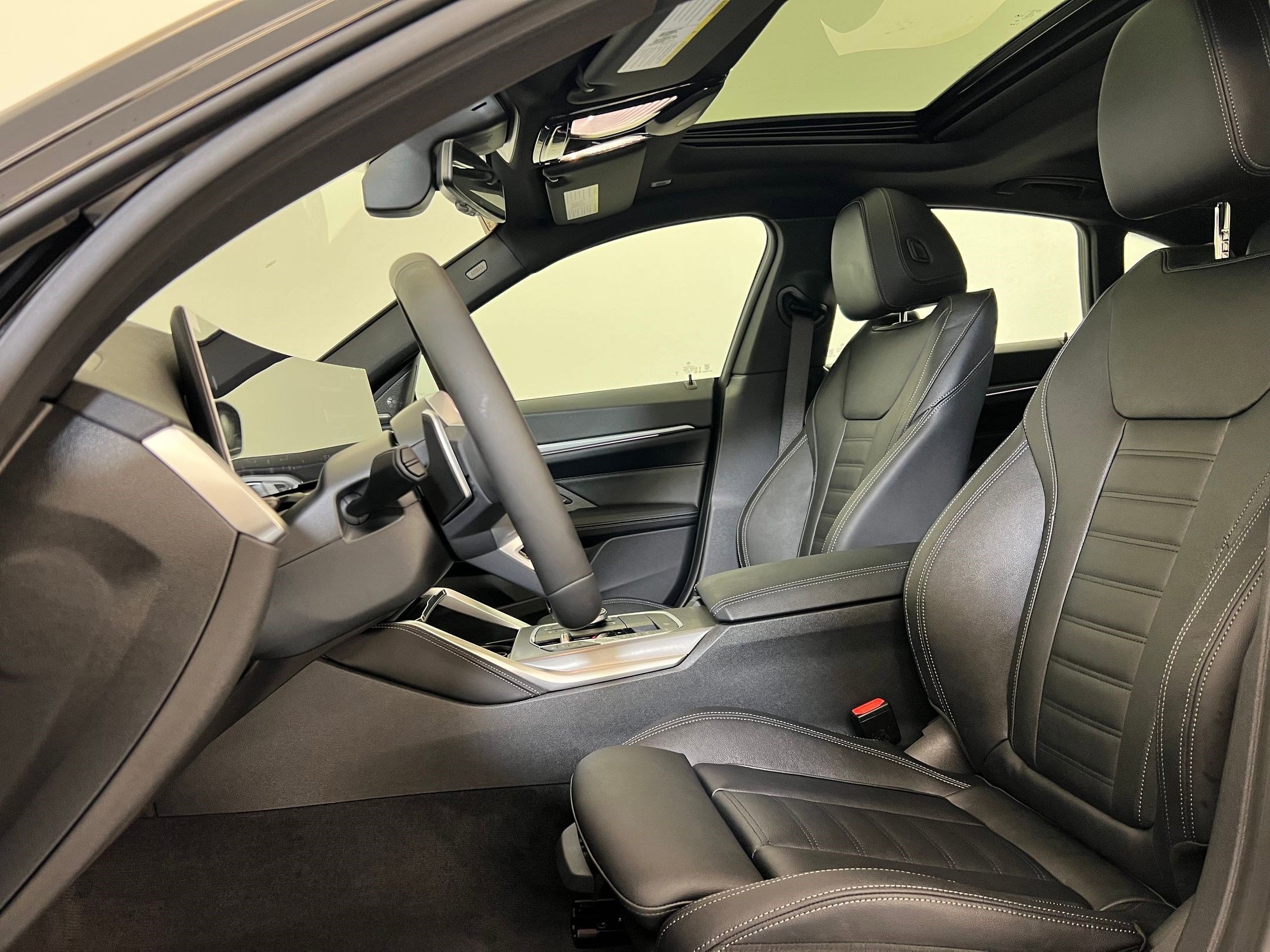 New 2026 BMW 430i xDrive w/ M Sport Package image 5