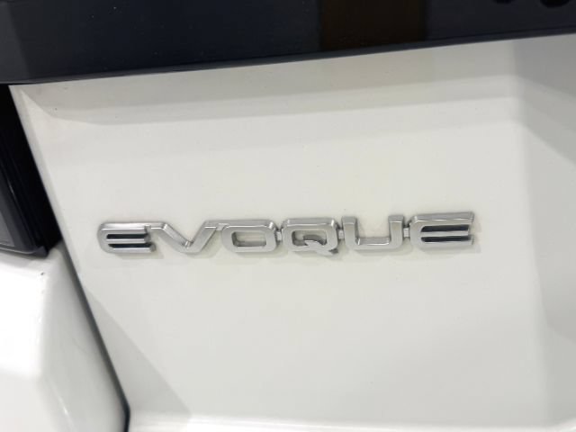 Used 2018 Land Rover Range Rover Evoque SE AWD/4WD image 9