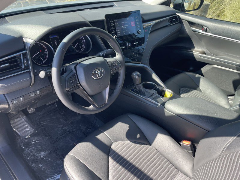 Used 2022 Toyota Camry SE w/ Convenience Package FWD image 10