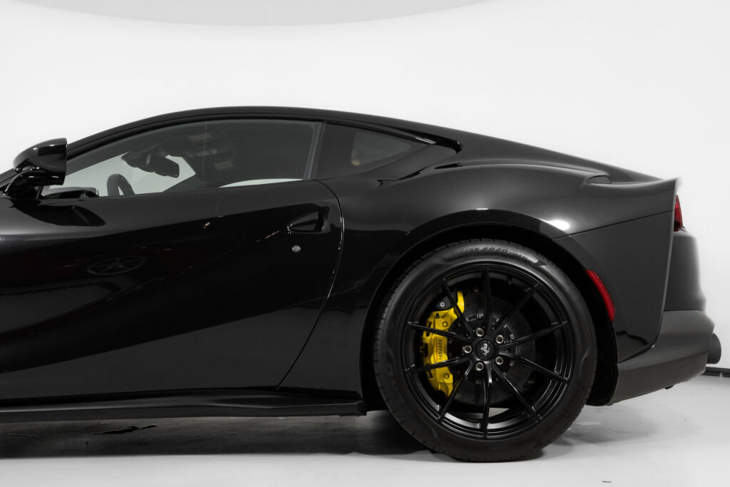 Used 2020 Ferrari 812 Superfast image 17