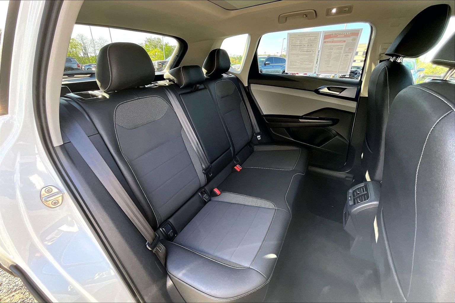 Used 2024 Volkswagen Taos SE FWD image 26