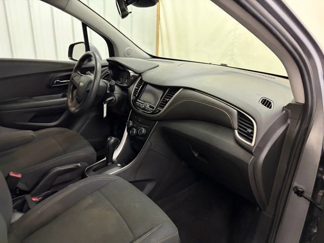 Used 2020 Chevrolet Trax LS image 23