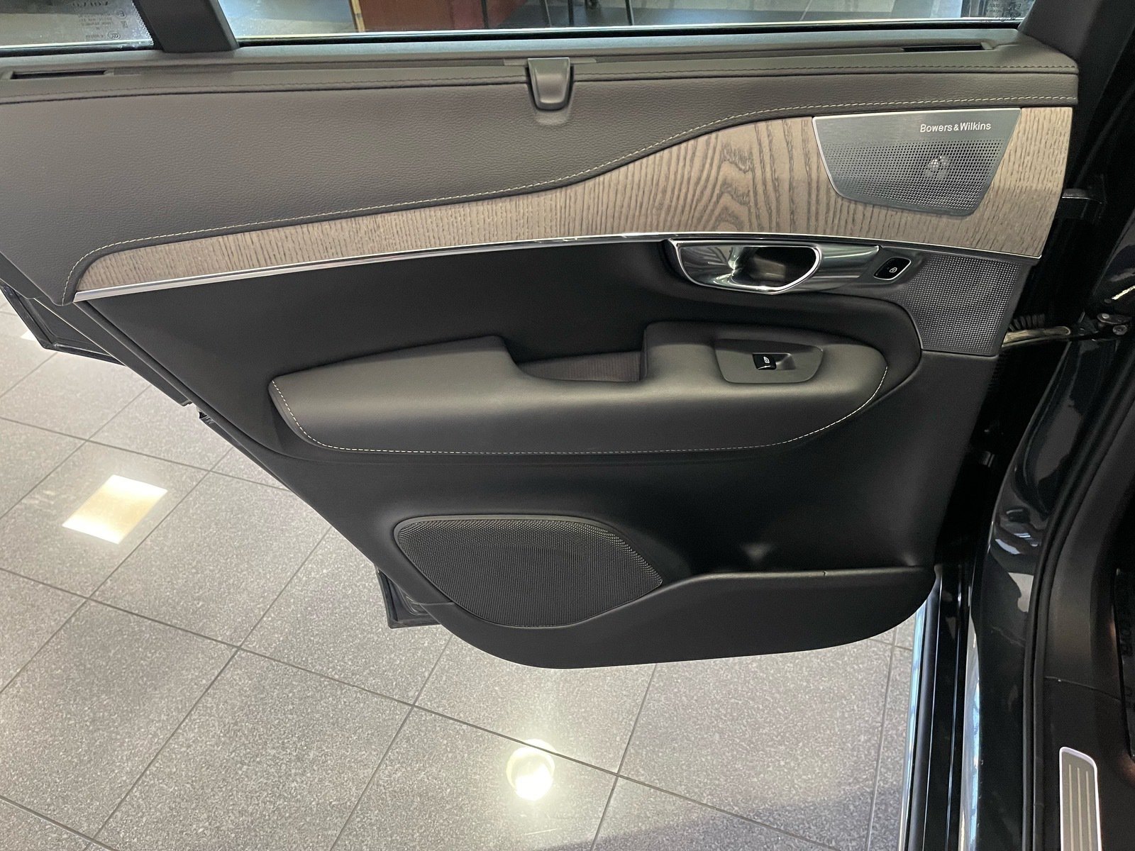 Used 2021 Volvo XC90 T8 Inscription w/ Advanced Package AWD/4WD image 31