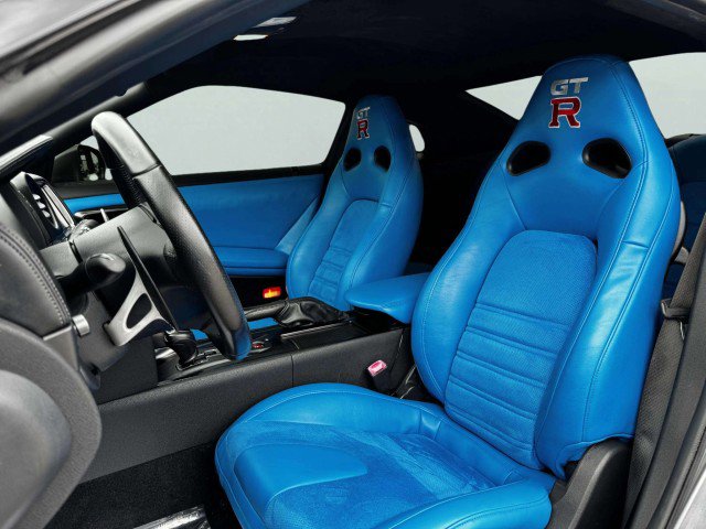 Used 2013 Nissan GT-R Premium image 21