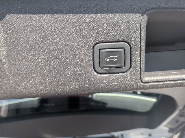 Used 2021 GMC Terrain SLT w/ Infotainment Package II image 12