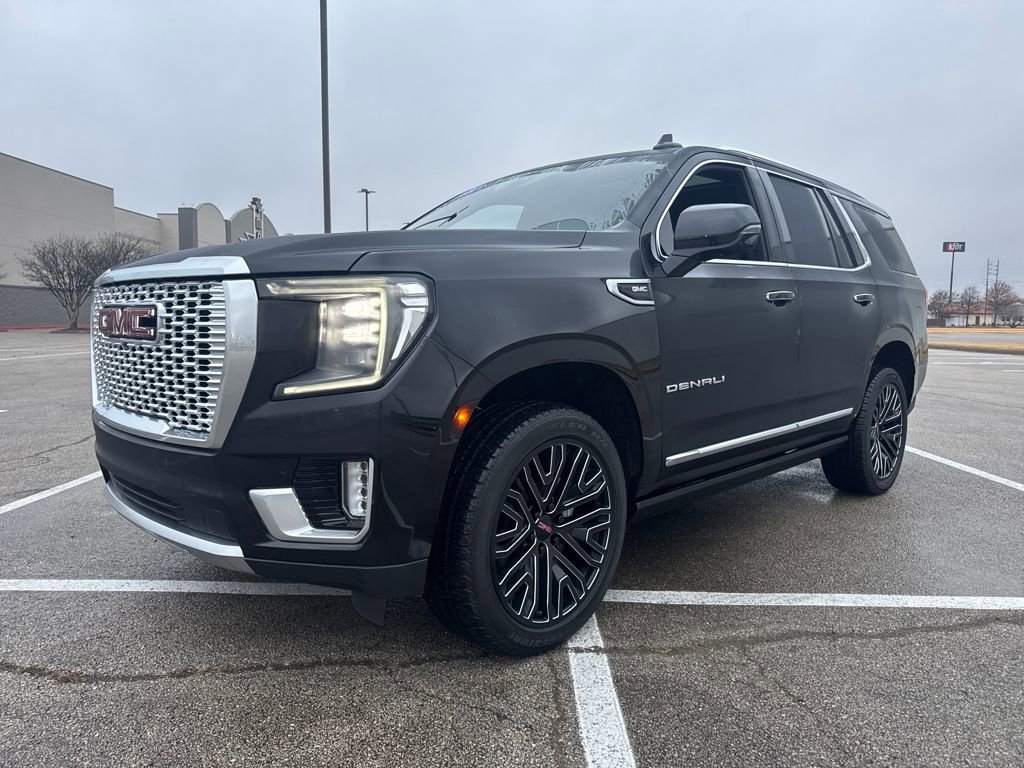 Used 2021 GMC Yukon Denali w/ Denali Premium Package image 2