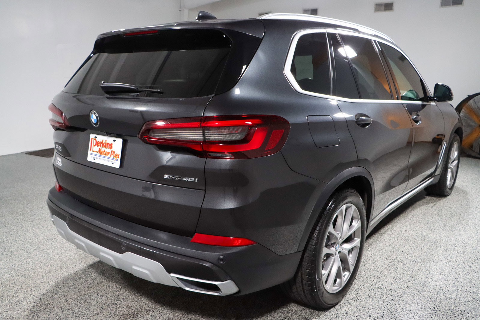 Used 2022 BMW X5 sDrive40i w/ Parking Assistance Package image 7
