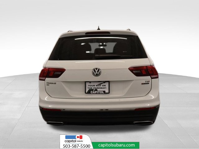 Used 2018 Volkswagen Tiguan SEL AWD/4WD image 4