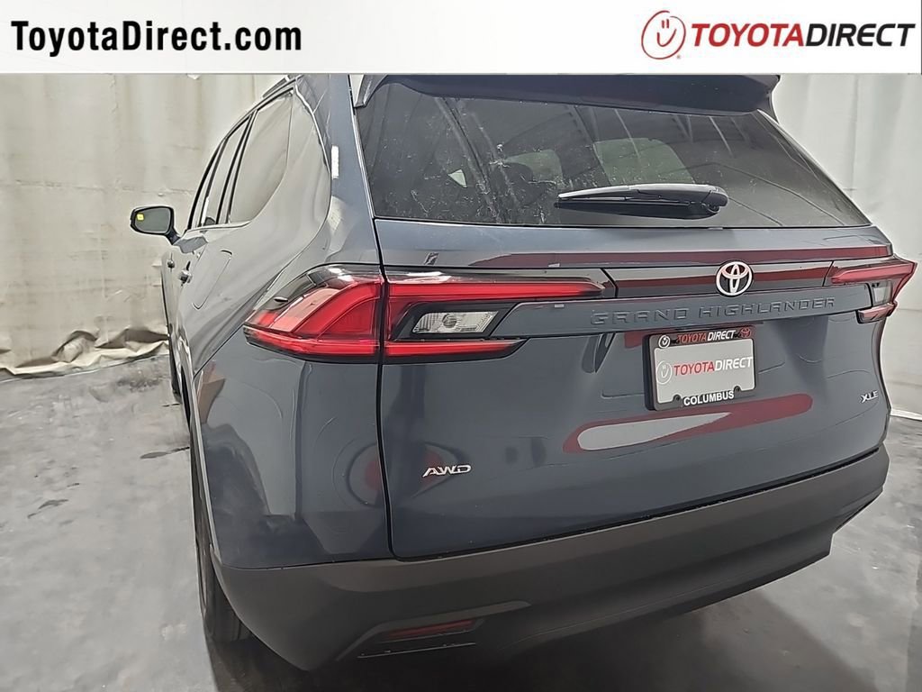 New 2026 Toyota Grand Highlander XLE image 5