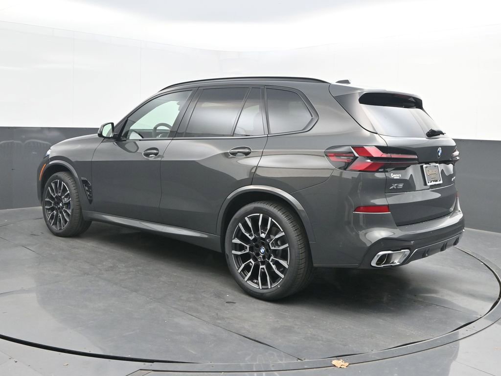 New 2026 BMW X5 sDrive40i w/ M Sport Package RWD image 3