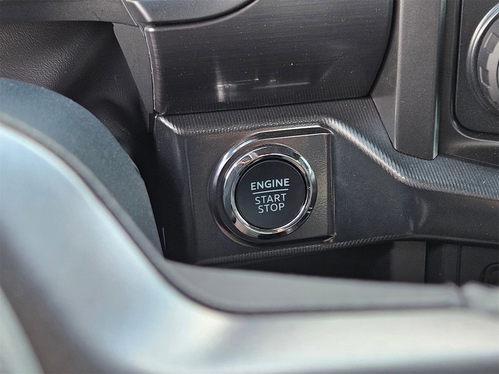 New 2025 Ford F150 Lariat w/ Equipment Group 501A Mid image 17