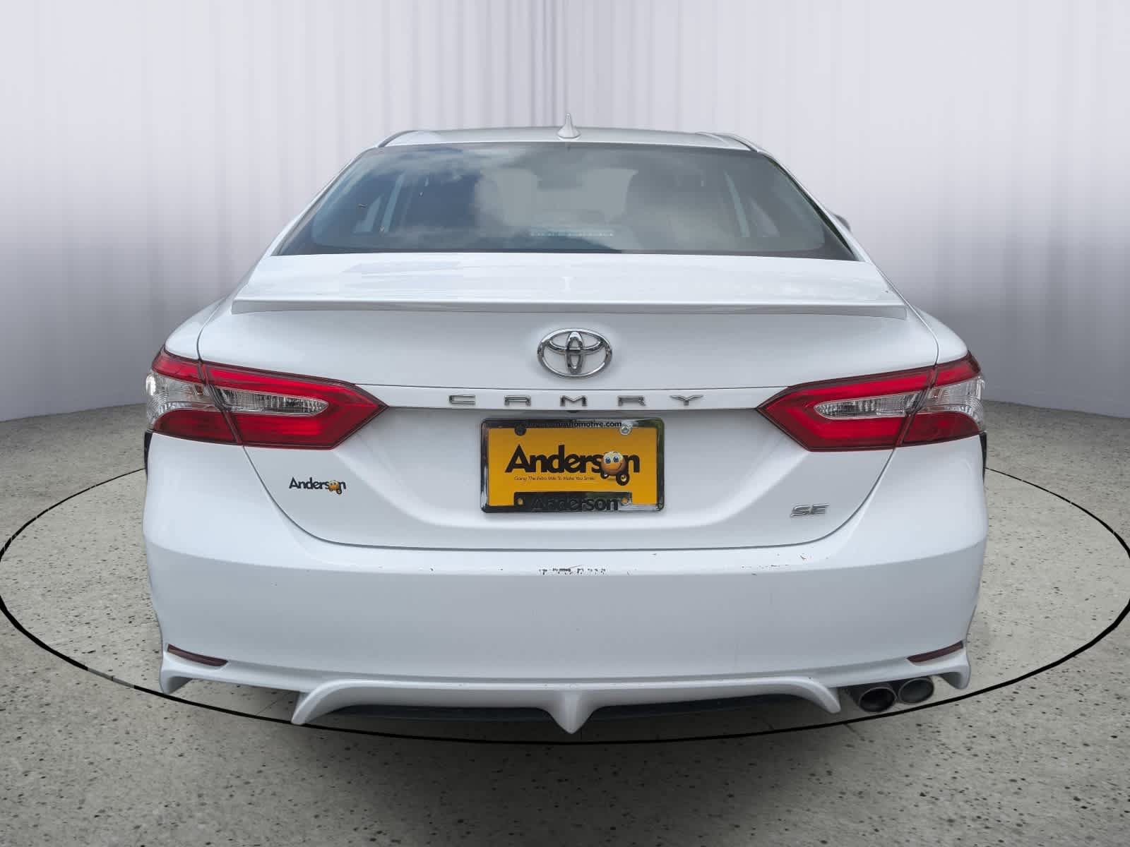 Used 2020 Toyota Camry SE FWD image 4