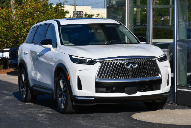 Certified 2026 INFINITI QX60 Pure w/ Cargo Package FWD image 6