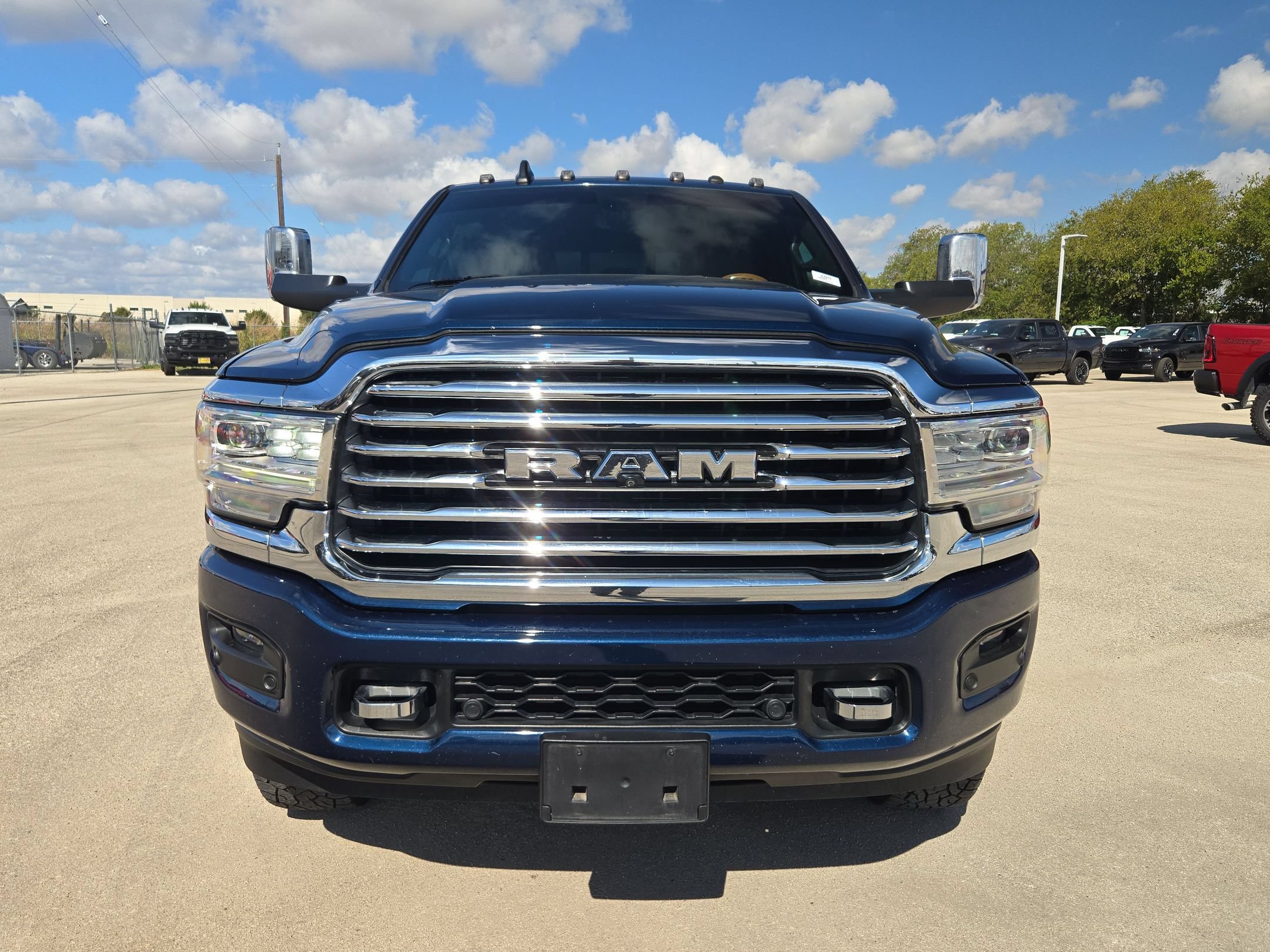 Used 2022 RAM 2500 Limited AWD/4WD image 8