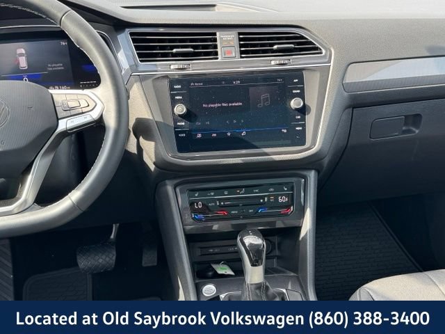 Certified 2023 Volkswagen Tiguan SE w/ Panoramic Sunroof Package AWD/4WD image 16