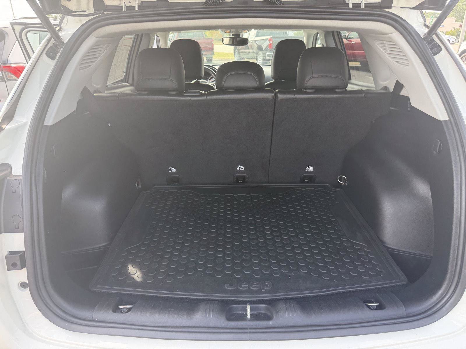 Used 2020 Jeep Compass Latitude w/ Popular Equipment Group AWD/4WD image 26